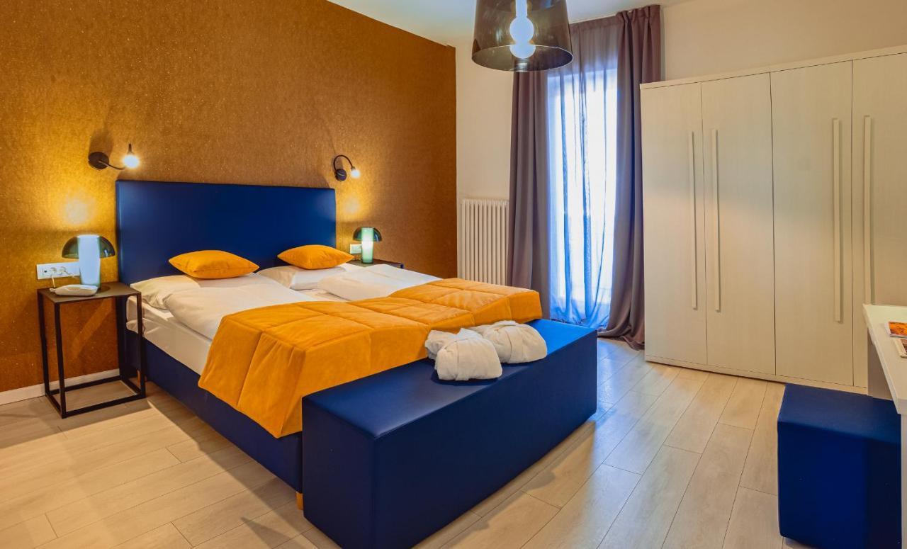 Schlosshof Charme Resort - Hotel & Camping Lana Eksteriør billede